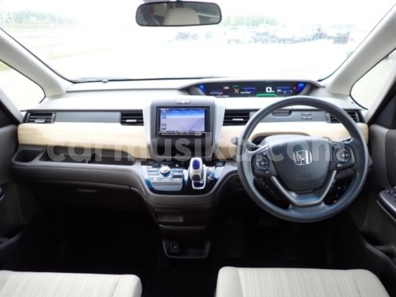 Big with watermark honda freed matabeleland south beitbridge 38033