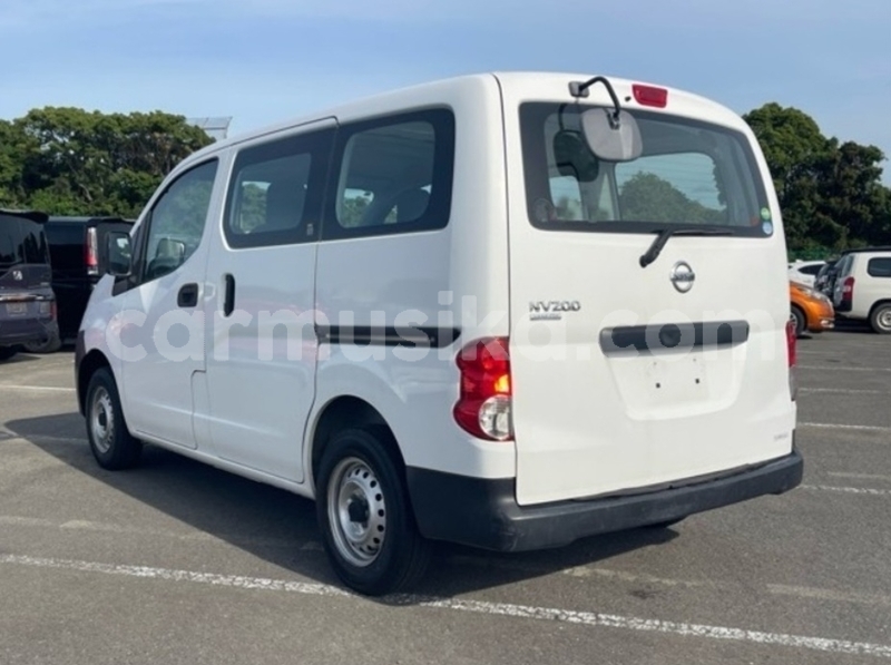 Big with watermark nissan nv200 bulawayo bulawayo 38036