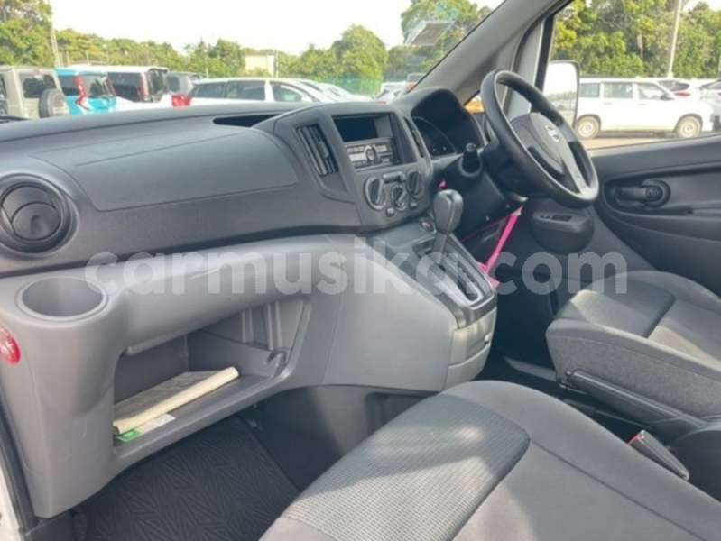 Big with watermark nissan nv200 bulawayo bulawayo 38036