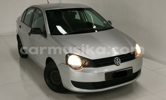 Acheter Occasion Voiture Volkswagen Polo Gris à Beitbridge, Matabeleland South Acheter Occasion Voiture Volkswagen Polo Gris à Beitbridge, Matabeleland South
