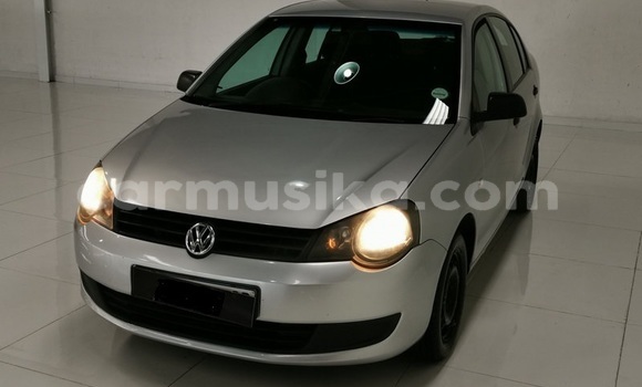 Acheter Occasion Voiture Volkswagen Polo Gris à Beitbridge, Matabeleland South Acheter Occasion Voiture Volkswagen Polo Gris à Beitbridge, Matabeleland South