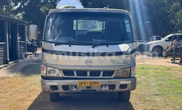 Buy Used Hino 300 Series Other Truck in Harare in Harare Buy Used Hino 300 Series Other Truck in Harare in Harare