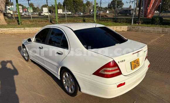 Buy Used Mercedes‒Benz C–Class White Car in Dzivarasekwa in Harare Buy Used Mercedes‒Benz C–Class White Car in Dzivarasekwa in Harare