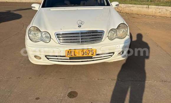 Buy Used Mercedes‒Benz C–Class White Car in Dzivarasekwa in Harare Buy Used Mercedes‒Benz C–Class White Car in Dzivarasekwa in Harare