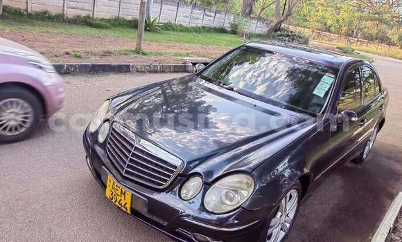 Buy Used Mercedes‒Benz E–Class Black Car in Harare in Harare Buy Used Mercedes‒Benz E–Class Black Car in Harare in Harare
