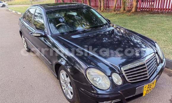 Buy Used Mercedes‒Benz E–Class Black Car in Harare in Harare Buy Used Mercedes‒Benz E–Class Black Car in Harare in Harare