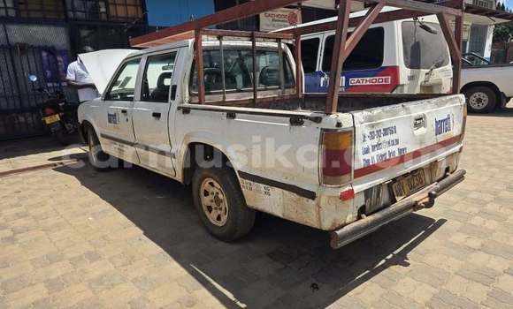 Buy Used Mazda B–series White Car in Harare in Harare Buy Used Mazda B–series White Car in Harare in Harare