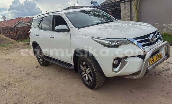 Buy Used Toyota Fortuner White Car in Harare in Harare