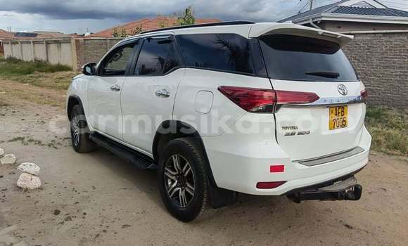 Buy Used Toyota Fortuner White Car in Harare in Harare Buy Used Toyota Fortuner White Car in Harare in Harare