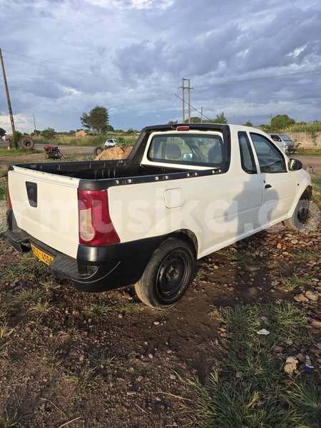 Big with watermark nissan np 300 harare harare 38100