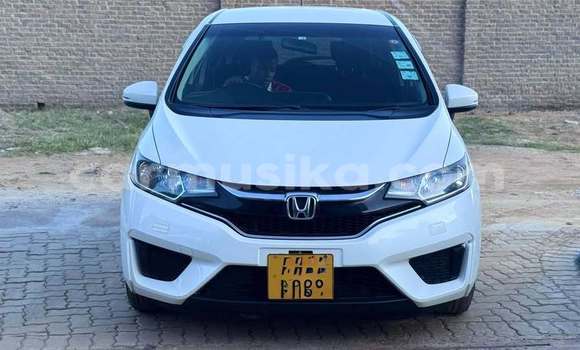 Buy Used Honda Fit White Car in Harare in Harare