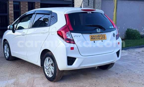Buy Used Honda Fit White Car in Harare in Harare Buy Used Honda Fit White Car in Harare in Harare