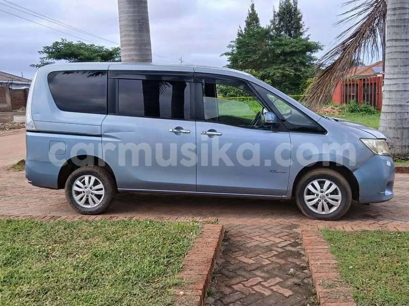 Big with watermark nissan serena mashonaland west chegutu 38105