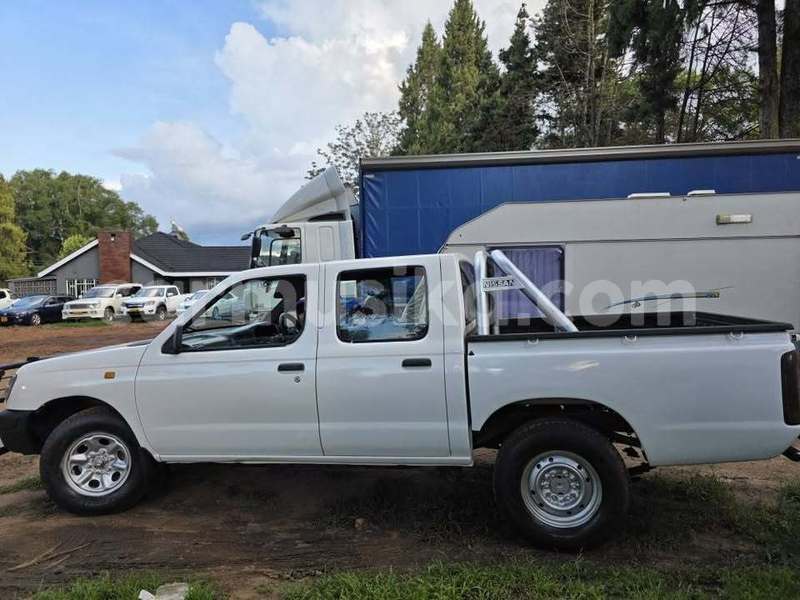 Big with watermark nissan hardbody harare borrowdale 38110