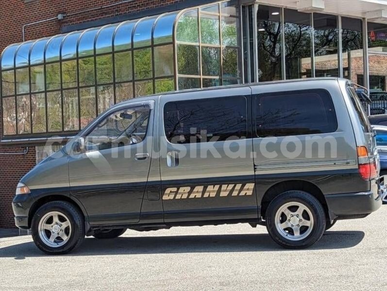 Big with watermark toyota granvia matabeleland south beitbridge 38111