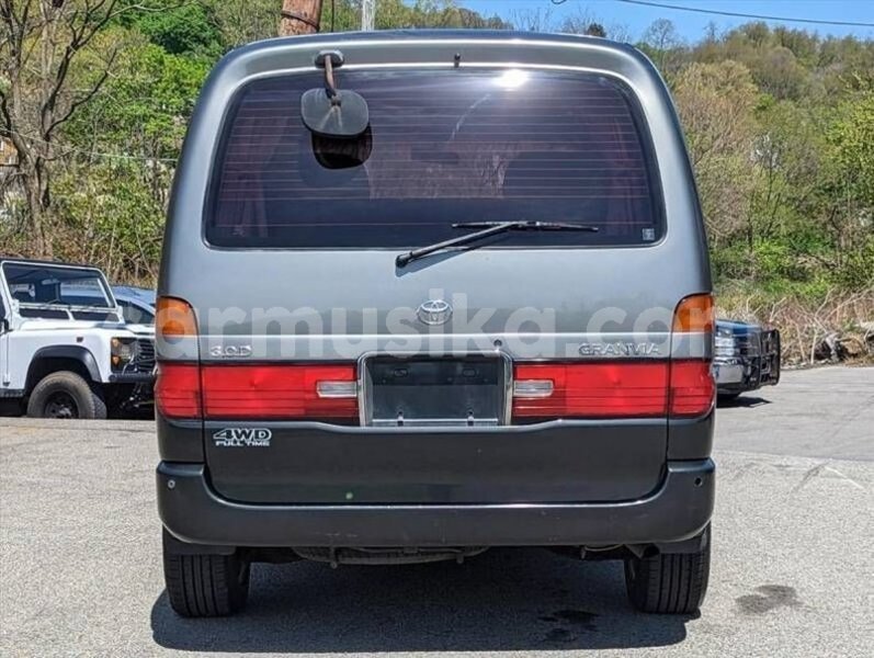 Big with watermark toyota granvia matabeleland south beitbridge 38111