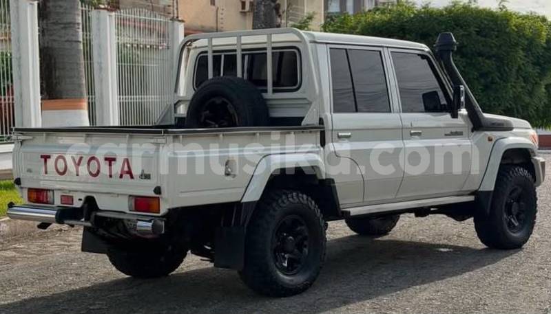 Big with watermark toyota land cruiser harare harare 38117