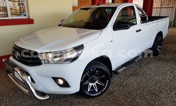 Acheter Occasion Voiture Toyota Hilux Blanc à Beitbridge, Matabeleland South Acheter Occasion Voiture Toyota Hilux Blanc à Beitbridge, Matabeleland South