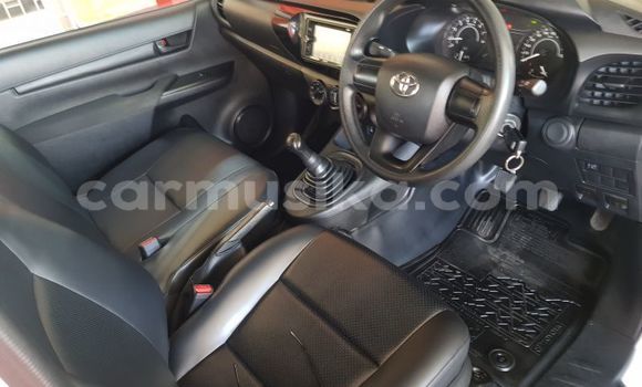 Acheter Occasion Voiture Toyota Hilux Blanc à Beitbridge, Matabeleland South Acheter Occasion Voiture Toyota Hilux Blanc à Beitbridge, Matabeleland South