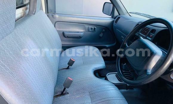 Acheter Occasion Voiture Toyota Hilux Blanc à Beitbridge, Matabeleland South Acheter Occasion Voiture Toyota Hilux Blanc à Beitbridge, Matabeleland South