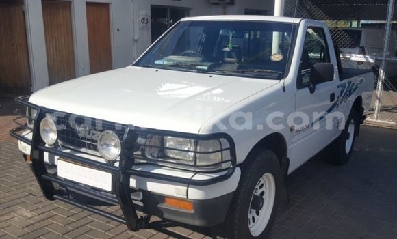 Acheter Occasion Voiture Isuzu KB Blanc à Beitbridge, Matabeleland South Acheter Occasion Voiture Isuzu KB Blanc à Beitbridge, Matabeleland South