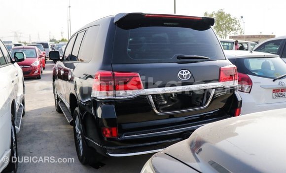 Acheter Import Voiture Toyota Land Cruiser Noir à Import - Dubai, Harare Acheter Import Voiture Toyota Land Cruiser Noir à Import - Dubai, Harare
