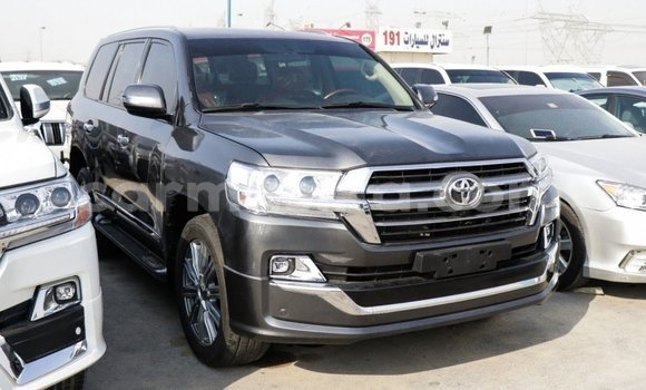 Acheter Import Voiture Toyota Land Cruiser Noir à Import - Dubai, Harare Acheter Import Voiture Toyota Land Cruiser Noir à Import - Dubai, Harare
