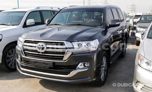 Acheter Import Voiture Toyota Land Cruiser Noir à Import - Dubai, Harare Acheter Import Voiture Toyota Land Cruiser Noir à Import - Dubai, Harare