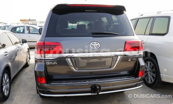 Acheter Import Voiture Toyota Land Cruiser Noir à Import - Dubai, Harare Acheter Import Voiture Toyota Land Cruiser Noir à Import - Dubai, Harare