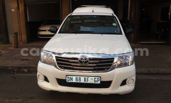 Acheter Occasion Voiture Toyota Hilux Blanc à Beitbridge, Matabeleland South Acheter Occasion Voiture Toyota Hilux Blanc à Beitbridge, Matabeleland South