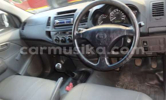 Acheter Occasion Voiture Toyota Hilux Blanc à Beitbridge, Matabeleland South Acheter Occasion Voiture Toyota Hilux Blanc à Beitbridge, Matabeleland South