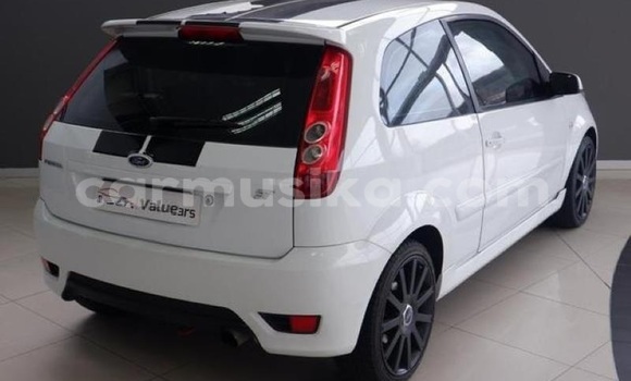 Acheter Occasion Voiture Ford Fiesta Blanc à Beitbridge, Matabeleland South Acheter Occasion Voiture Ford Fiesta Blanc à Beitbridge, Matabeleland South