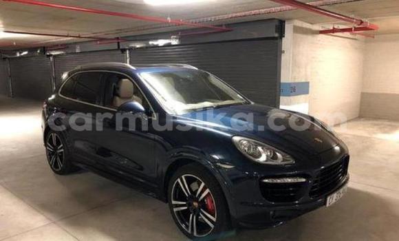 Nunua Ilio tumika Porsche Cayenne Nyeusi Gari ndani ya Beitbridge nchini Matabeleland Kusini