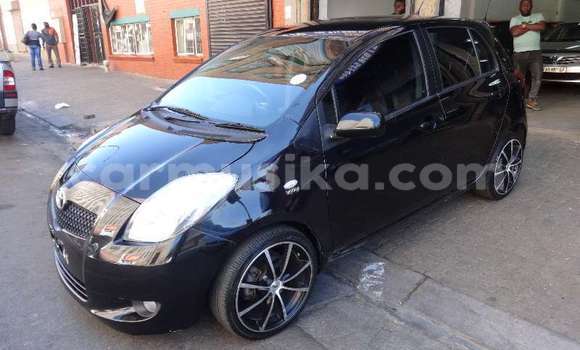 Acheter Occasion Voiture Toyota Yaris Noir à Beitbridge, Matabeleland South Acheter Occasion Voiture Toyota Yaris Noir à Beitbridge, Matabeleland South