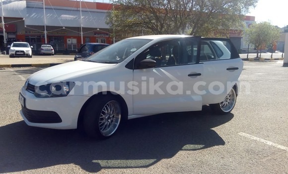 Tenga Tsaru Volkswagen Polo Chena Mota in Beitbridge in Matabeleland South Tenga Tsaru Volkswagen Polo Chena Mota in Beitbridge in Matabeleland South