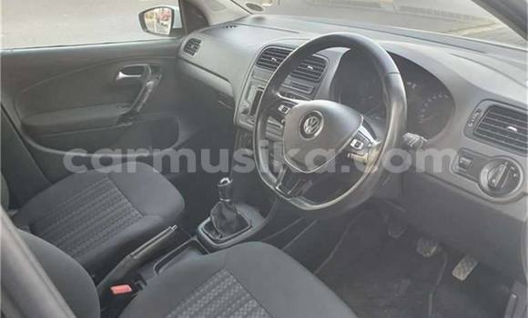 Acheter Occasion Voiture Volkswagen Polo Blanc à Beitbridge, Matabeleland South Acheter Occasion Voiture Volkswagen Polo Blanc à Beitbridge, Matabeleland South