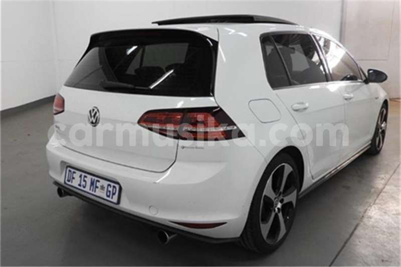 Big with watermark vw golf id 61298700 type main