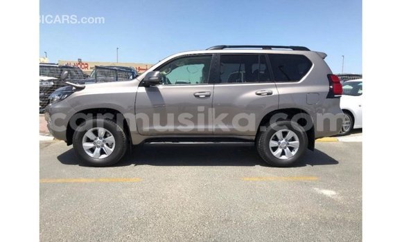 Tenga Imported Toyota Prado Bhurawuni Mota in Import - Dubai in Harare Tenga Imported Toyota Prado Bhurawuni Mota in Import - Dubai in Harare