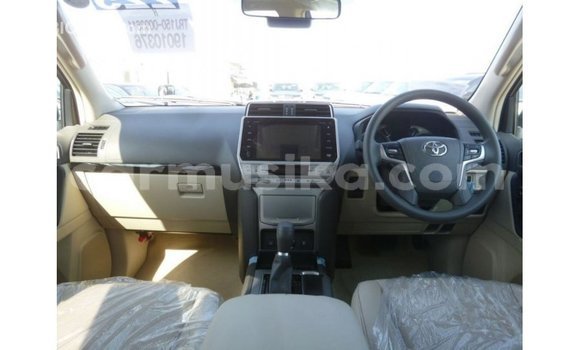 Nunua Imported Toyota Prado Nyeusi Gari ndani ya Import - Dubai nchini Harare Nunua Imported Toyota Prado Nyeusi Gari ndani ya Import - Dubai nchini Harare