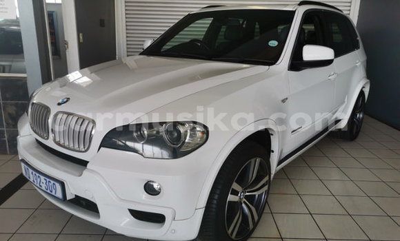 Acheter Occasion Voiture BMW X5 Blanc à Beitbridge, Matabeleland South Acheter Occasion Voiture BMW X5 Blanc à Beitbridge, Matabeleland South