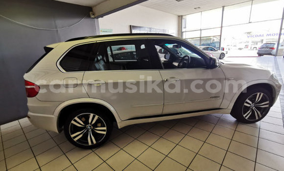Acheter Occasion Voiture BMW X5 Blanc à Beitbridge, Matabeleland South Acheter Occasion Voiture BMW X5 Blanc à Beitbridge, Matabeleland South