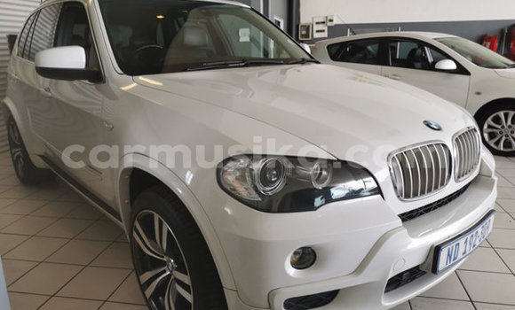 Acheter Occasion Voiture BMW X5 Blanc à Beitbridge, Matabeleland South Acheter Occasion Voiture BMW X5 Blanc à Beitbridge, Matabeleland South