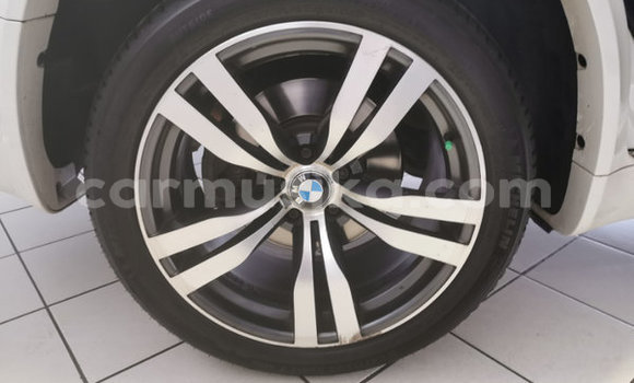 Acheter Occasion Voiture BMW X5 Blanc à Beitbridge, Matabeleland South Acheter Occasion Voiture BMW X5 Blanc à Beitbridge, Matabeleland South