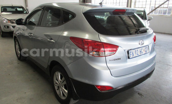 Acheter Occasion Voiture Hyundai ix35 Bleu à Beitbridge, Matabeleland South Acheter Occasion Voiture Hyundai ix35 Bleu à Beitbridge, Matabeleland South