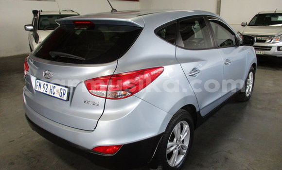 Acheter Occasion Voiture Hyundai ix35 Bleu à Beitbridge, Matabeleland South Acheter Occasion Voiture Hyundai ix35 Bleu à Beitbridge, Matabeleland South