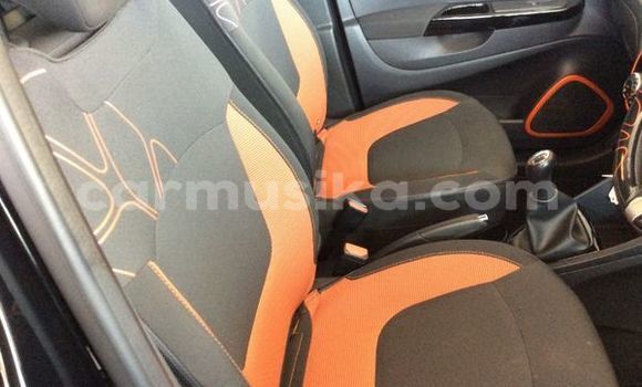 Acheter Occasion Voiture Reliant Scimitar Sabre Autre à Beitbridge, Matabeleland South Acheter Occasion Voiture Reliant Scimitar Sabre Autre à Beitbridge, Matabeleland South