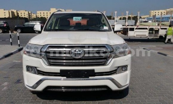 Buy Import Toyota Land Cruiser White Car in Import - Dubai in Harare Buy Import Toyota Land Cruiser White Car in Import - Dubai in Harare
