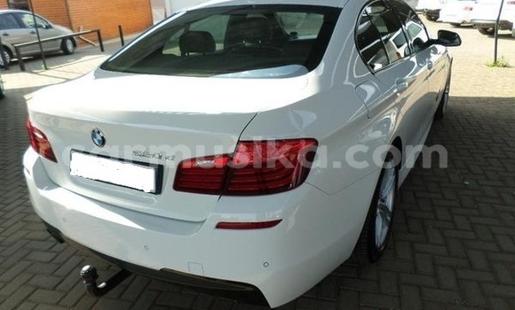 Acheter Occasion Voiture BMW 3–Series Blanc à Beitbridge, Matabeleland South Acheter Occasion Voiture BMW 3–Series Blanc à Beitbridge, Matabeleland South