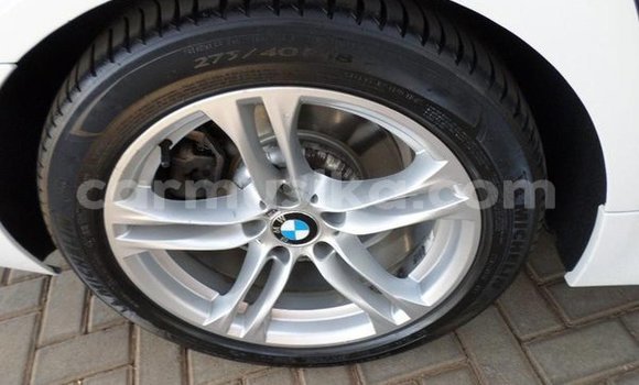 Acheter Occasion Voiture BMW 3–Series Blanc à Beitbridge, Matabeleland South Acheter Occasion Voiture BMW 3–Series Blanc à Beitbridge, Matabeleland South