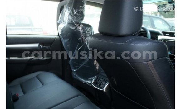 Acheter Import Voiture Toyota Hilux Autre à Import - Dubai, Harare Acheter Import Voiture Toyota Hilux Autre à Import - Dubai, Harare